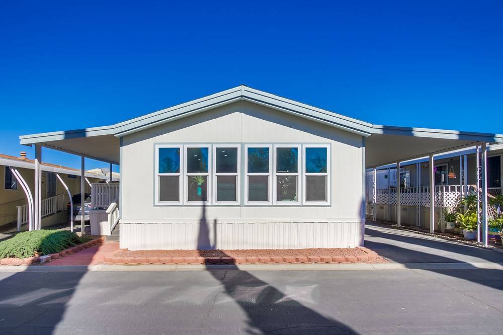 11949 Riverside Drive, Willowbrook, Lakeside,  CA 92040 USA