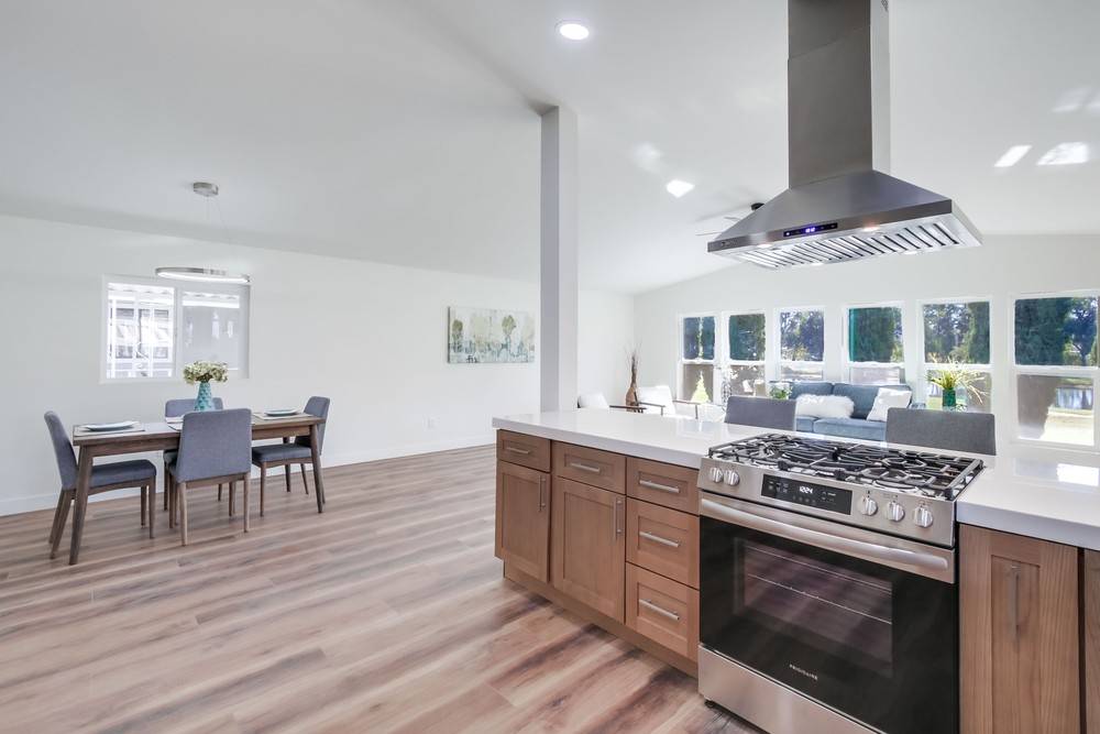 11949 Riverside Drive, Willowbrook, Lakeside,  CA 92040 USA