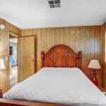 8712 N. Magnolia Ave., Camerons, Santee,  CA 92071