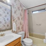 1174 E. Main St., Safari, El Cajon,  CA 92021
